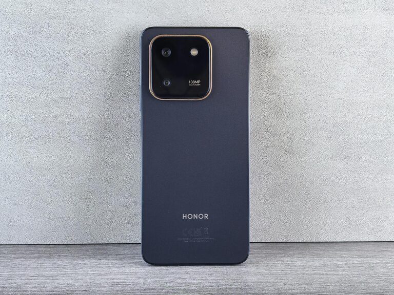 Beginner Tips for Taking Better Phone Photos Every Time